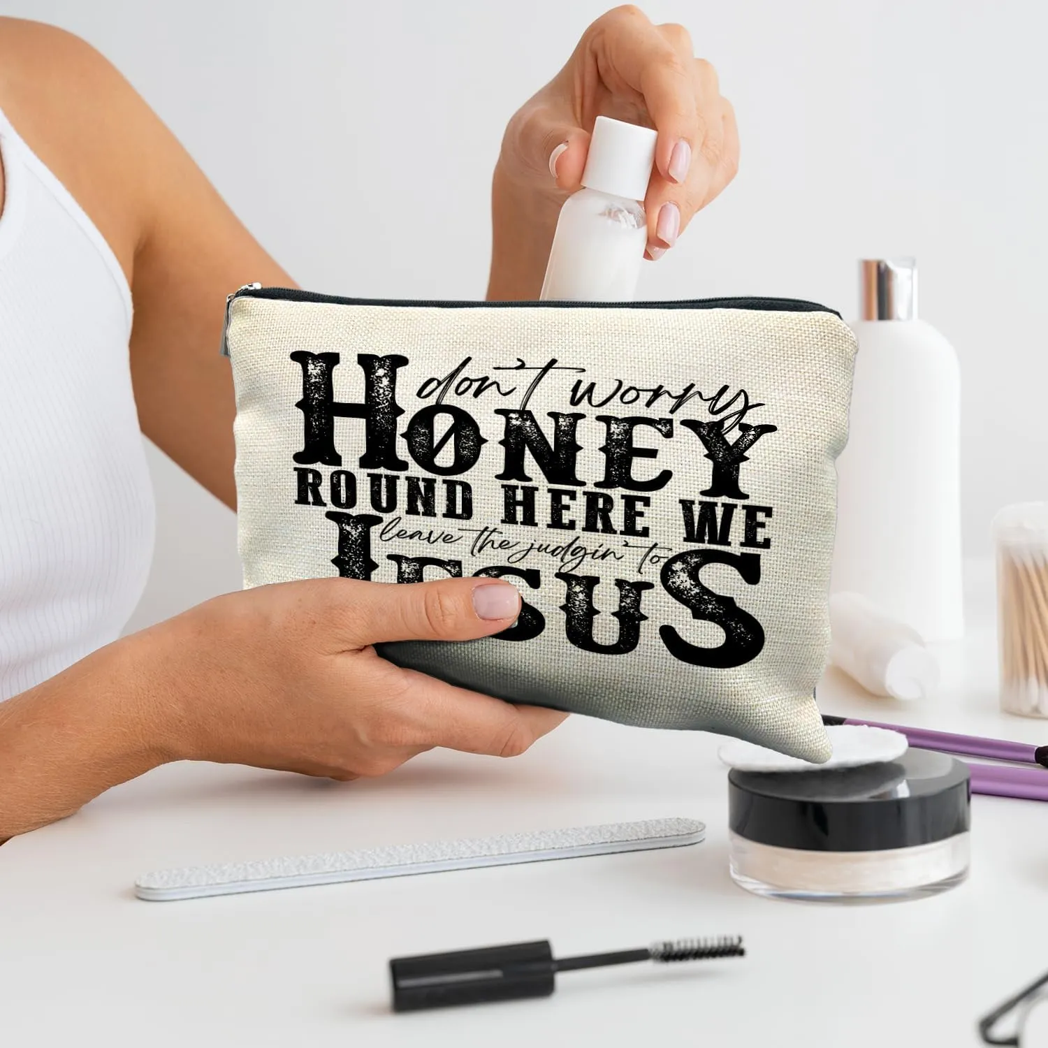 Christian Gifts for Women, Christian Makeup Bag, Don't Worry Honey Round Here We Leave The Judgin' To Jesus Cosmetic Bags Toiletry Bag, Bible Verse Gifts, Religious Gifts for Christian Woman
