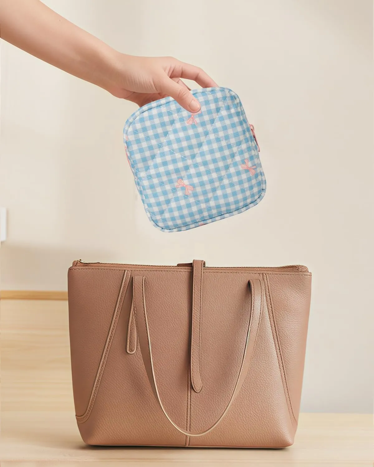 LETGO Cotton Quilted Makeup Bag, Cute Pouch Toiletry Bag Checkered Cosmetic Bag Quilted Floral Organizer Travel Coquette Aesthetic Portable Storage Zipper Purse for Women (Blue Checkered)