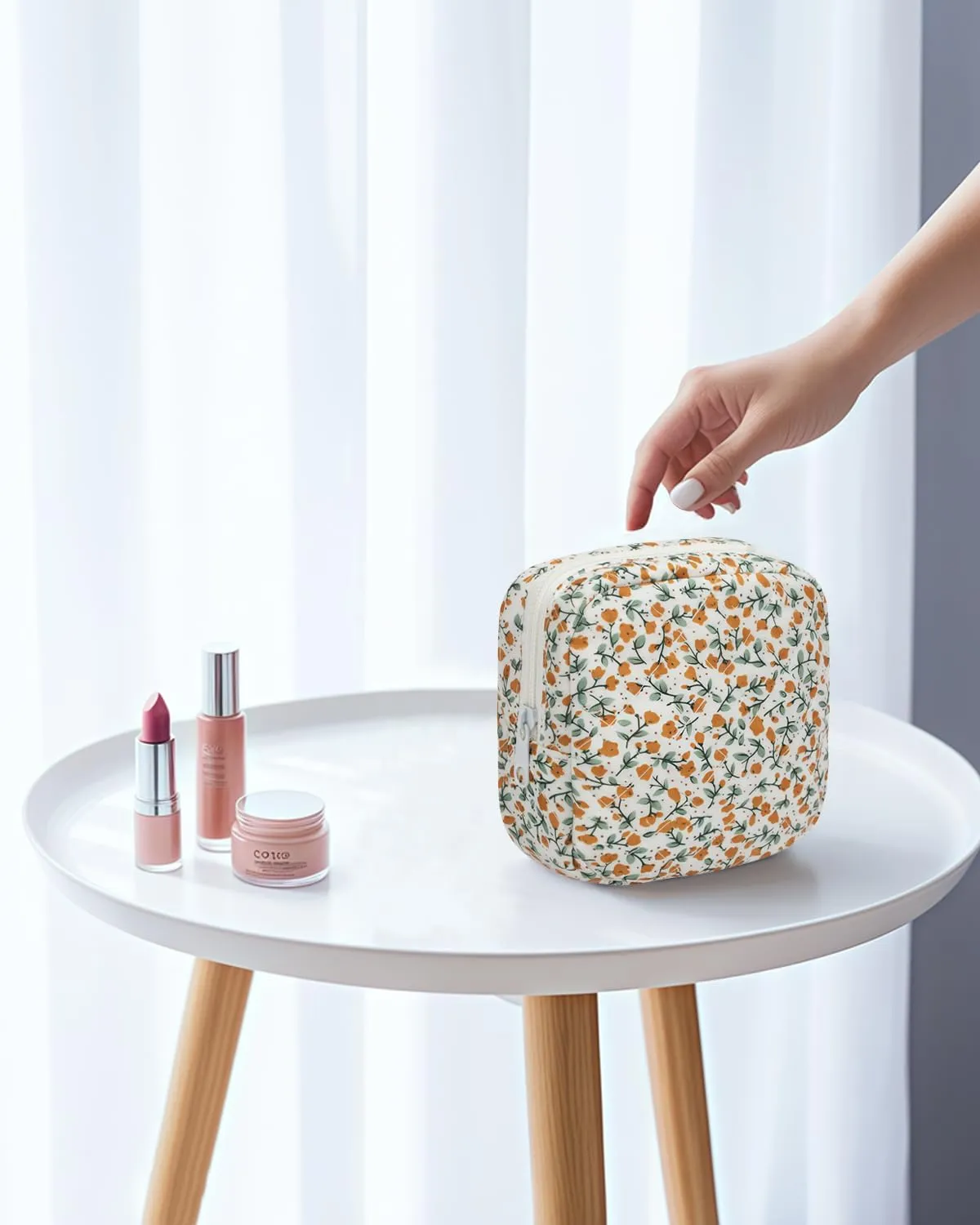LETGO Floral Makeup Bag, Small Cosmetic Bag for Women Girls, Cute Cotton Makeup Bag, Quilted Makeup Bags, Flower Travel Make up Bag for Purse (Brown Floral)