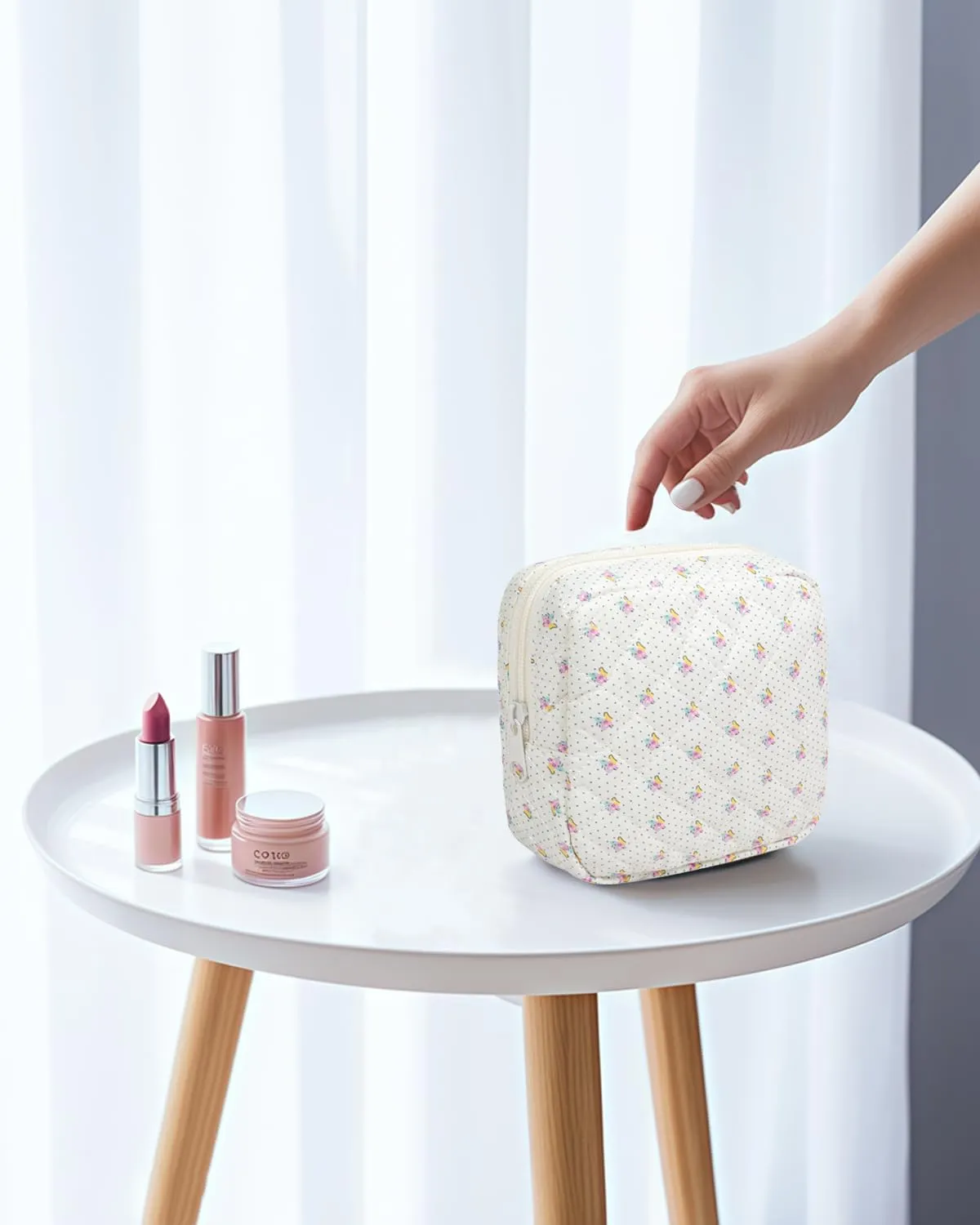 LETGO Floral Makeup Bag, Small Cosmetic Bag for Women Girls, Cute Cotton Makeup Bag, Quilted Makeup Bags, Flower Travel Make up Bag for Purse (Cherry)
