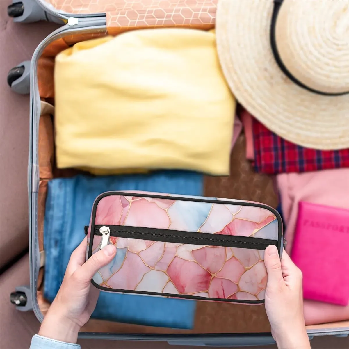 Travel Toiletry Bag for Women Men Beautiful Marble Texture Hanging Cosmetic Bag Waterproof Makeup Bag for Shaving Makeup Toothbrush & Travel Essentials
