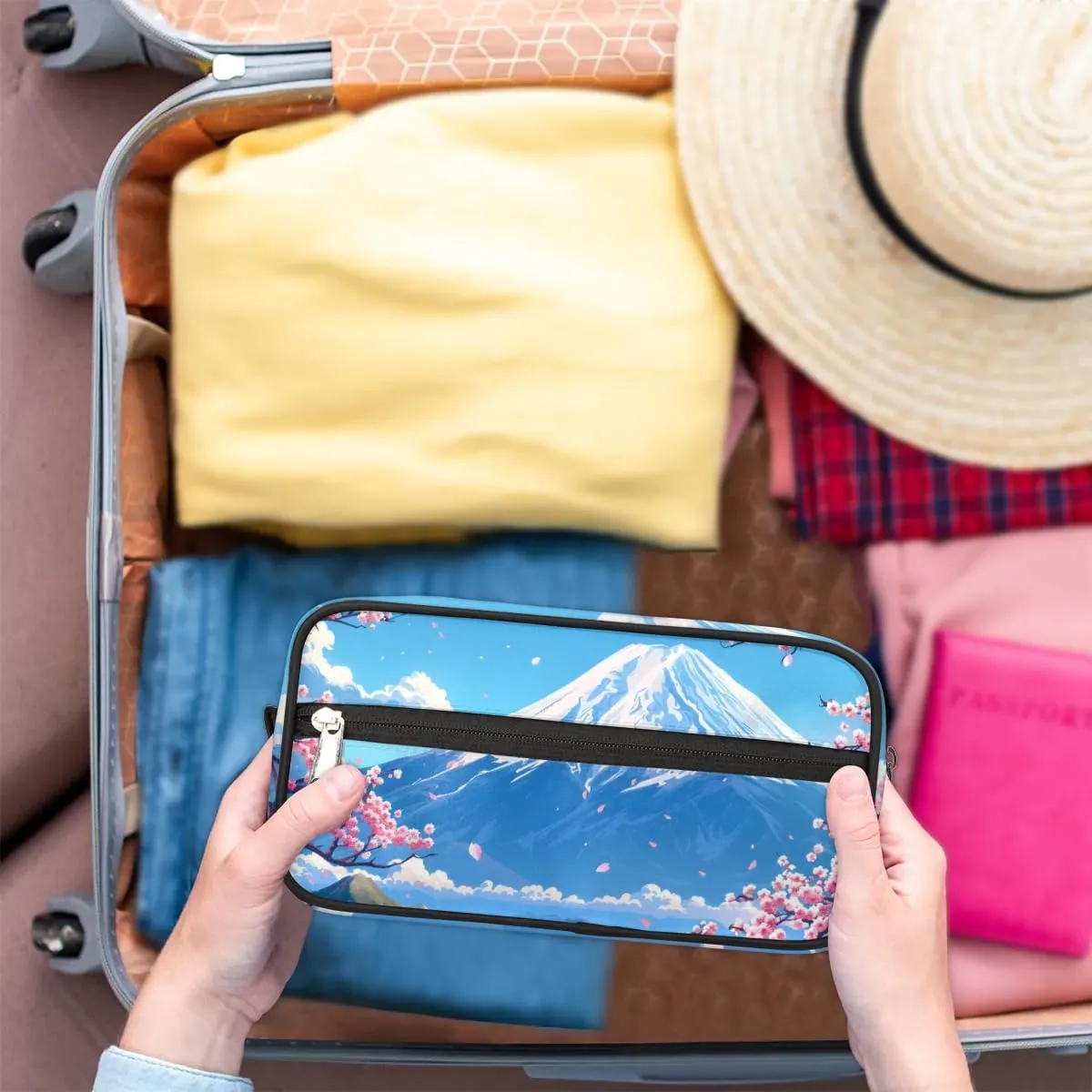 Travel Toiletry Bag for Women Men Flower Snow Mountain Hanging Cosmetic Bag Waterproof Makeup Bag for Shaving Makeup Toothbrush & Travel Essentials