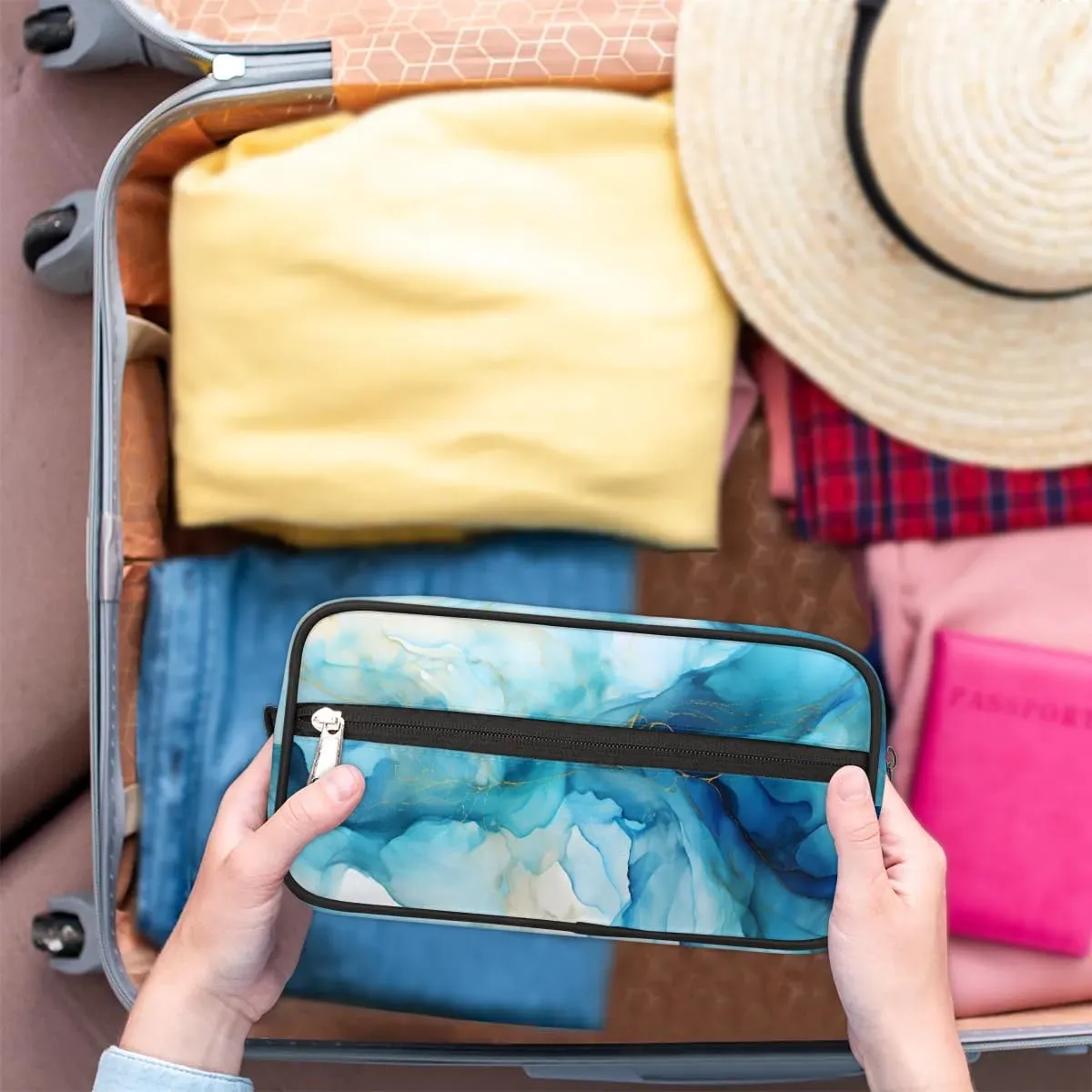 Travel Toiletry Bag for Women Men Marble Blue Texture Hanging Cosmetic Bag Waterproof Makeup Bag for Shaving Makeup Toothbrush & Travel Essentials