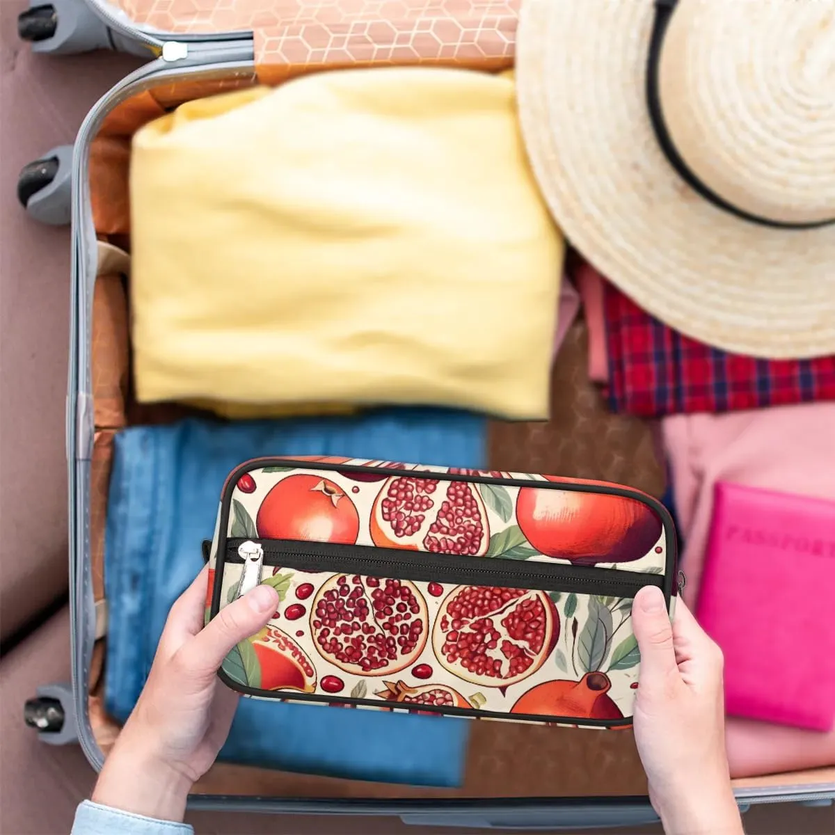 Travel Toiletry Bag for Women Men Pomegranate Leaves Hanging Cosmetic Bag Waterproof Makeup Bag for Shaving Makeup Toothbrush & Travel Essentials