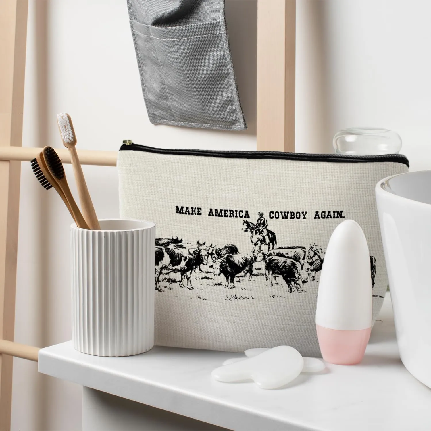Western Makeup Bag, Western Gifts for Women, Cowgirl Gifts, Country Girl Gifts, Make America Cowboy Again Vintage Cosmetic Bags Toiletry Bag for Women