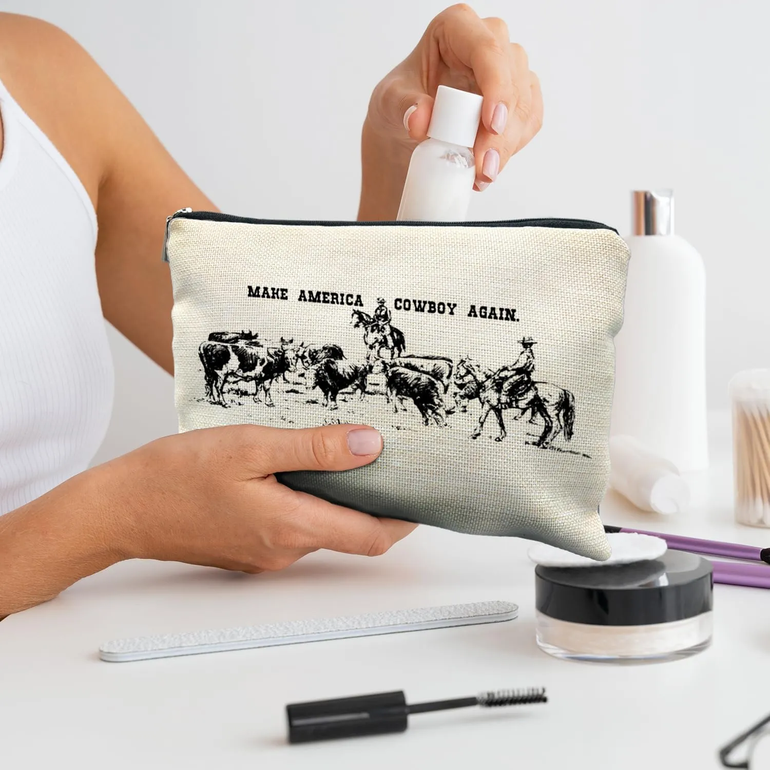 Western Makeup Bag, Western Gifts for Women, Cowgirl Gifts, Country Girl Gifts, Make America Cowboy Again Vintage Cosmetic Bags Toiletry Bag for Women
